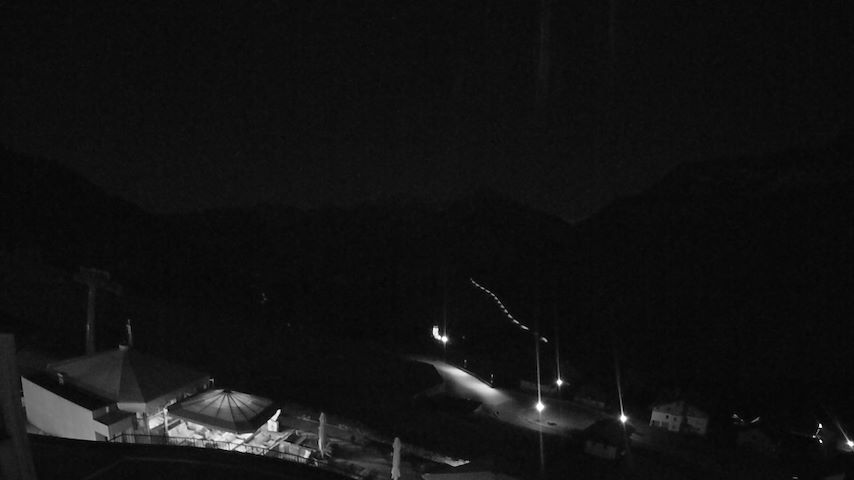 Canal de câmera ao vivo de Damüls, Alpenstern Panoramahotel em Damüls Mellau