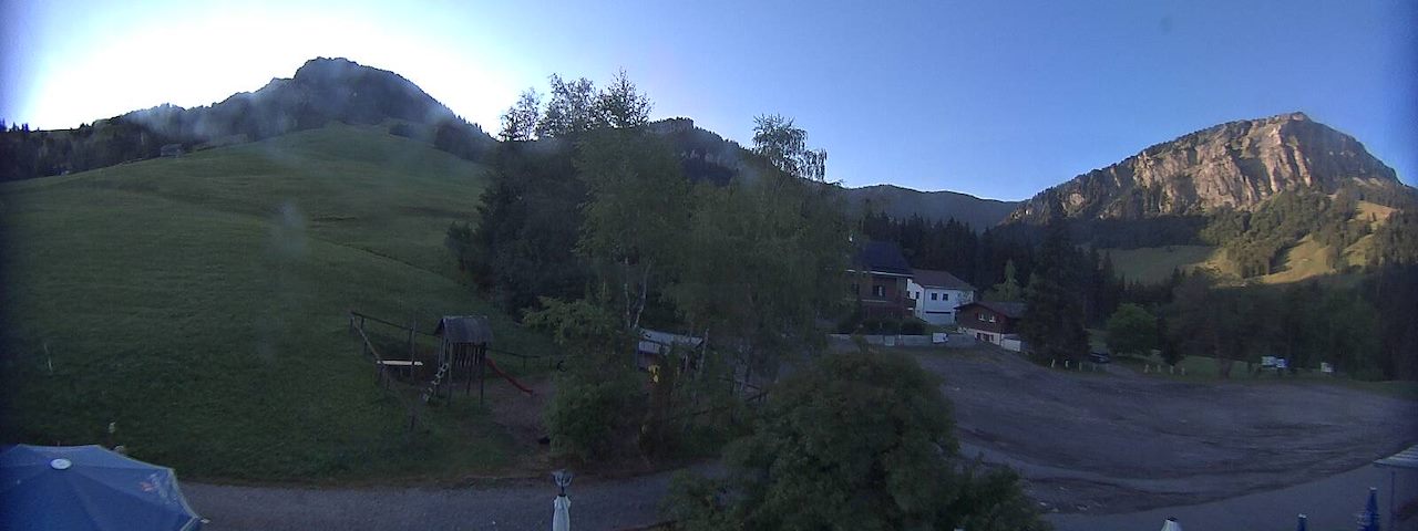 Live camera feed from Bergrestaurant Gfellen, Finsterwald in Finsterwald